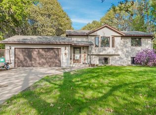 40081 Harvester Ave, North Branch, MN 55056