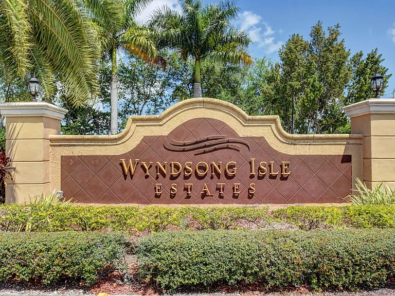 10247 Isle Wynd Ct — Photo 67