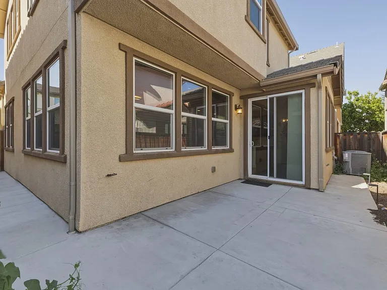 535 Thunder Cmn — Photo 38