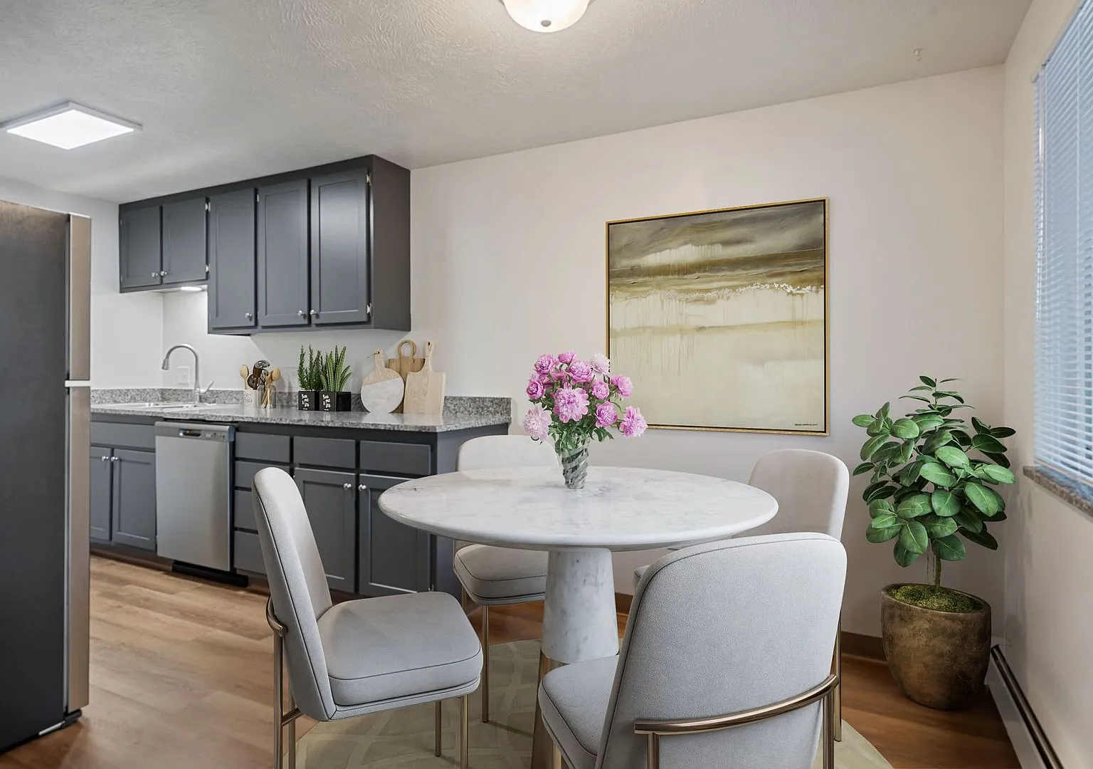 1134 W 10th St (16 units) — Photo 3