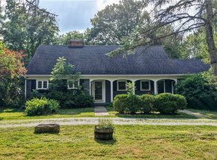 186 S Main St, Hudson, OH 44236