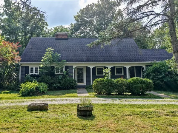 186 S Main St, Hudson, OH 44236