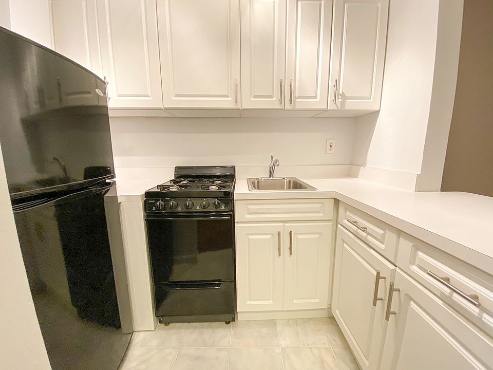 2nd image of 239 E 80th St APT 2C