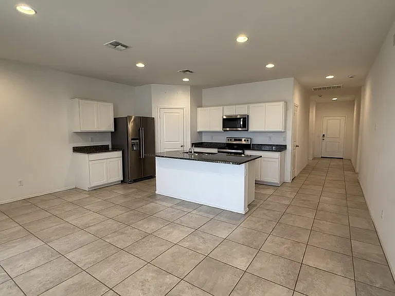 1137 W Chimes Tower Dr — Photo 52