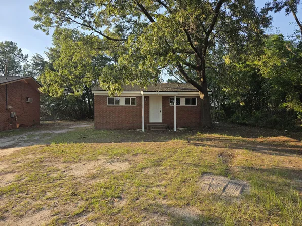 156 Par Dr, Fayetteville, NC 28311