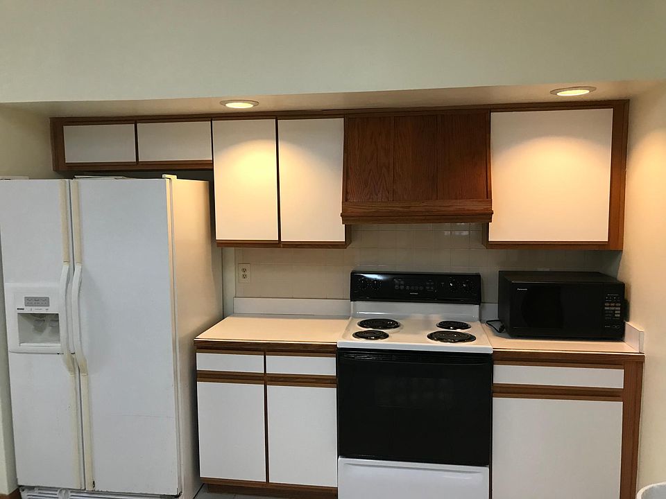 1st image of 1326 Queen Palm Dr