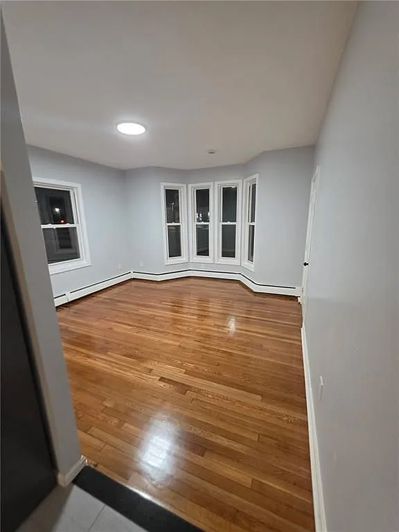 21 Candace St — Photo 4