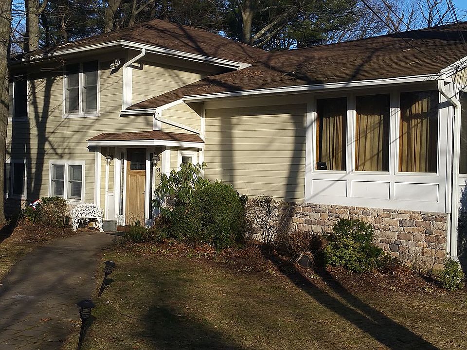 91 Highland Rd.