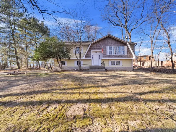 10 Menocker Road, Monsey, NY 10952