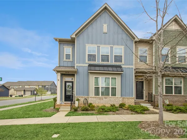 10932 Zac Hill Rd #254, Davidson, NC 28036