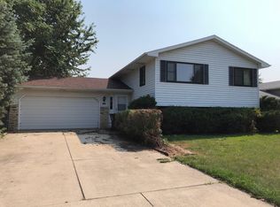 2827 Concord Dr, Racine, WI 53403