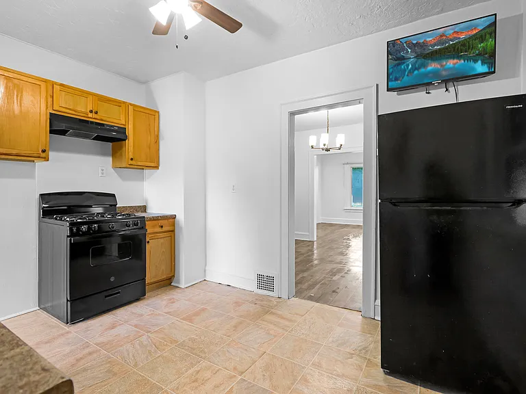 12608 Corlett Ave — Photo 1