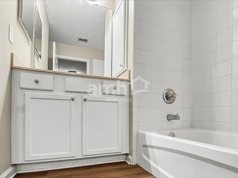 1379 Samantha Cir E — Photo 15