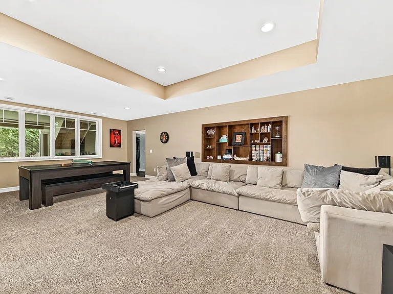 1626 Twisted Oak Ct — Photo 32
