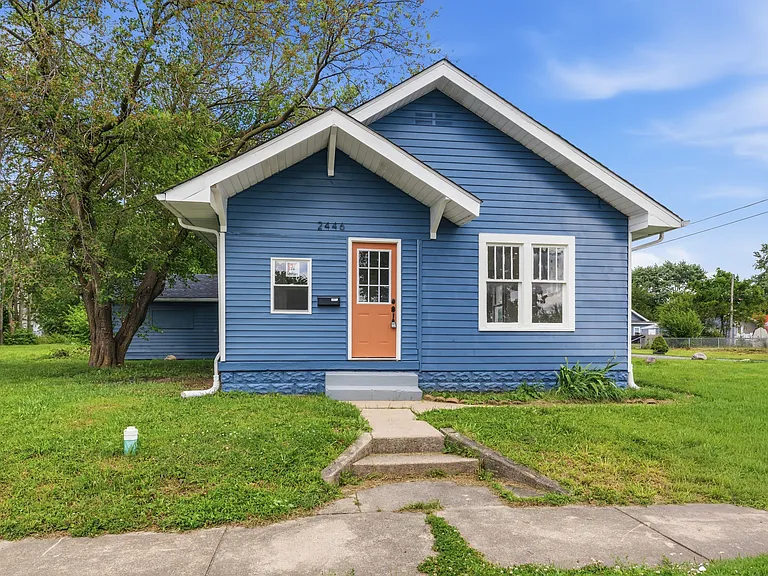 2446 Morton St — Photo 17