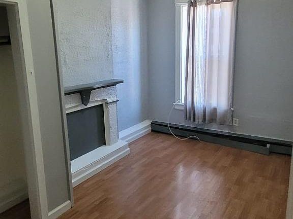 4th image of 195 Broadway