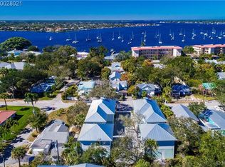 667 SW Cleveland Ave, Stuart, FL 34994