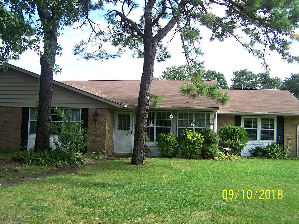 1st image of 3B Gramercy Ln #B