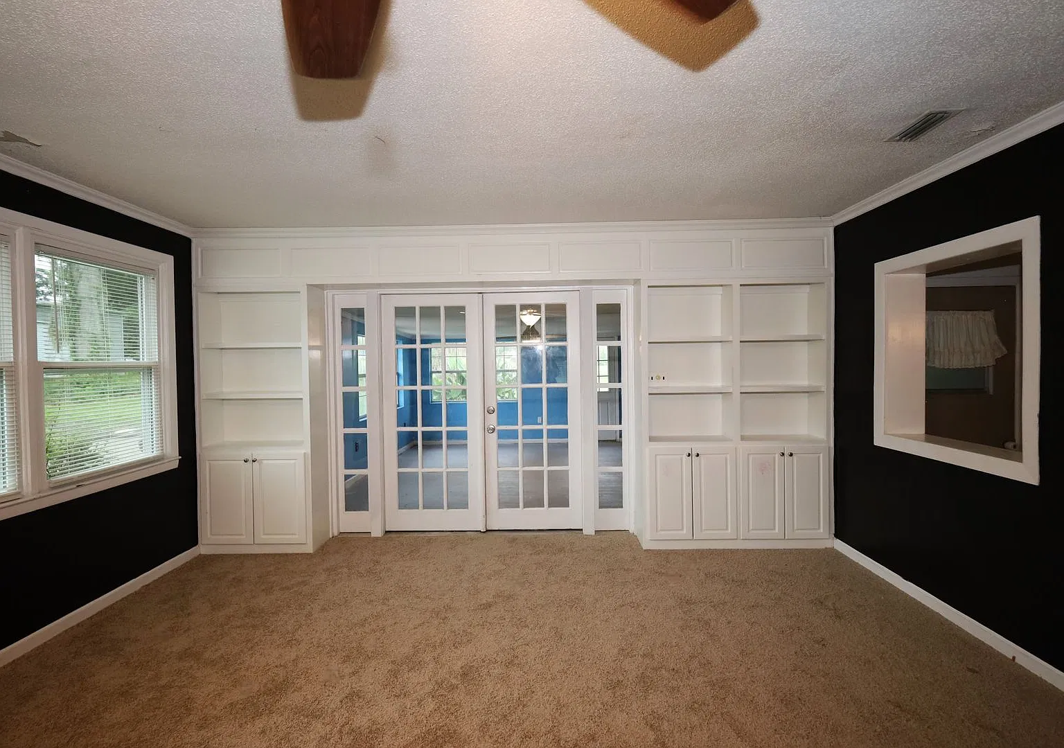 4748 Michelle Street — Photo 4