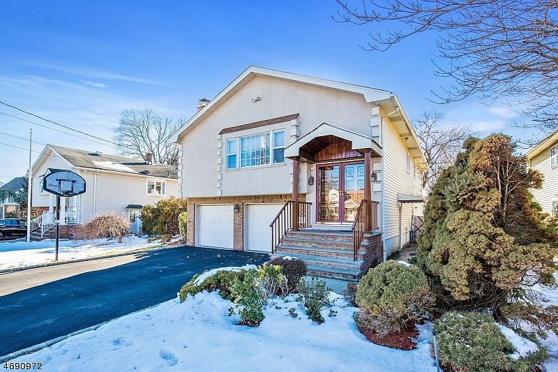 1st image of 2-26 2-26 Summit Ave, 1X