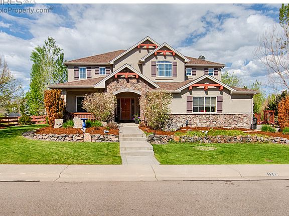 Wonderful Curb Appeal!
