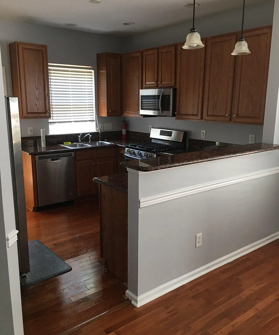 2 bed, 1300 sqft, $1,750 — Photo 1