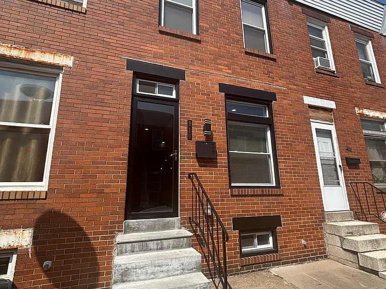 910 N Streeper St — Photo 16
