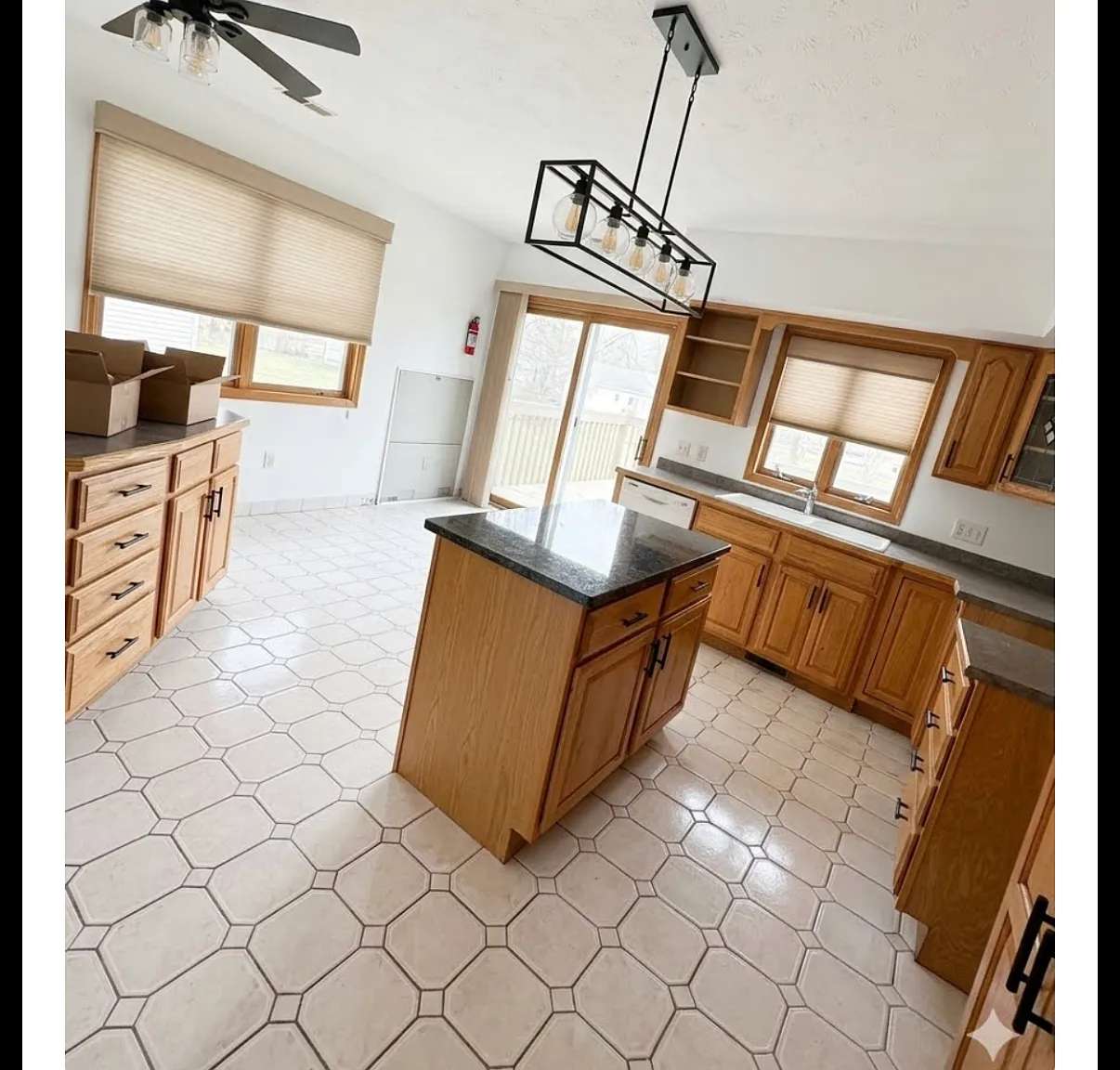 2140 Sackett Rd — Photo 1