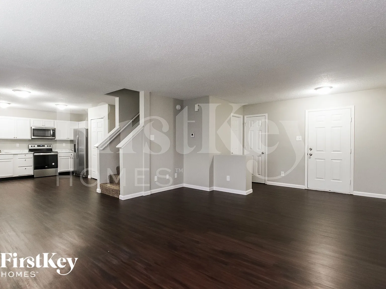 4 bed, 2.5 bath, 1728 sqft, $2,015 — Photo 4
