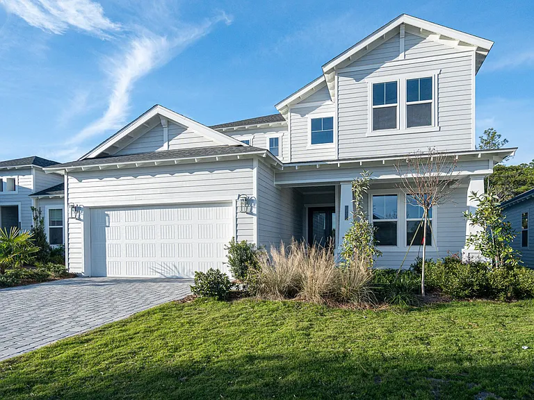 11 Anastasia Cir — Photo 2