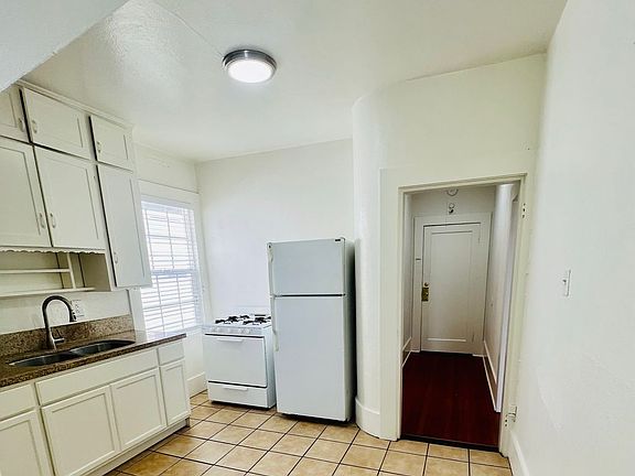 5th image of 532-534 N Chestnut Ave #534-4