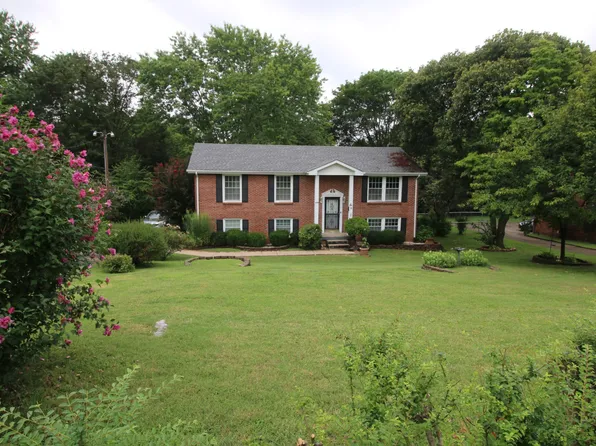 578 Magnolia Dr, Clarksville, TN 37042