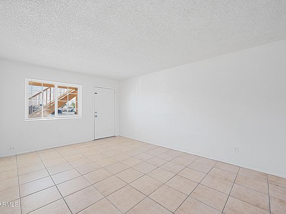5th image of 1815 N Spring APT 102