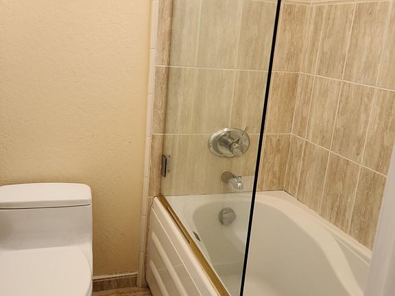 5th image of 53 Cape Hatteras Ct