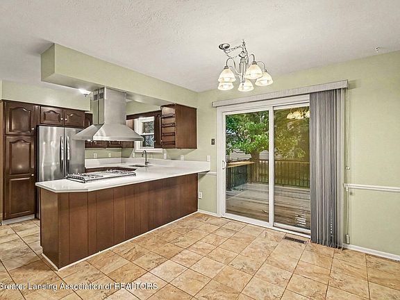 4th image of 1706 Laurelwood Dr