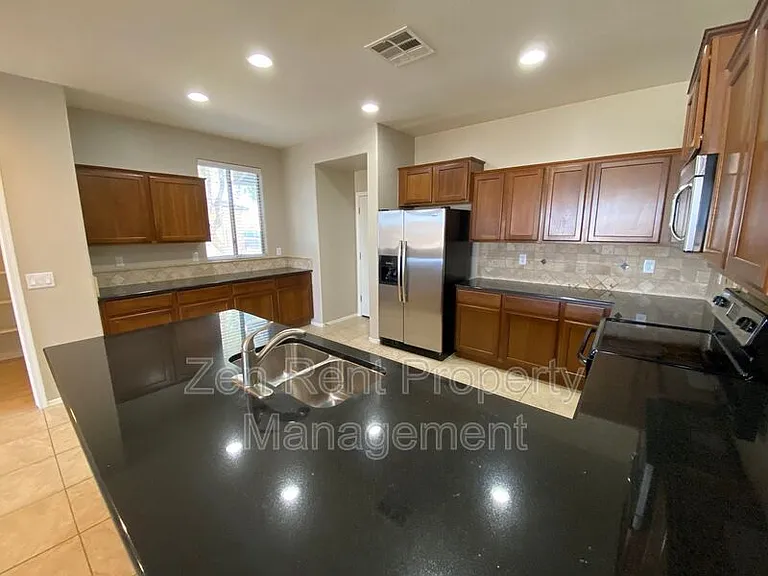 36971 W Oliveto Ave — Photo 6