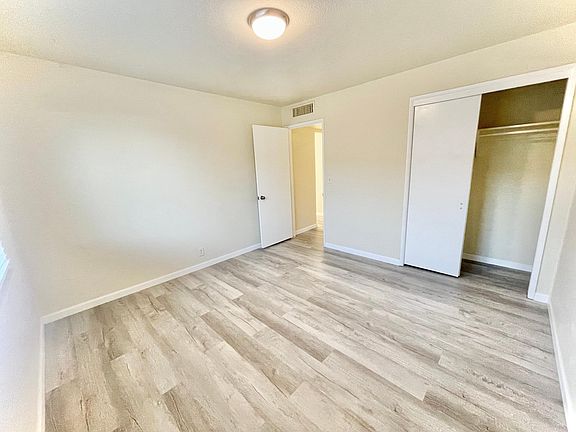 5th image of 4215 N Manila Ave