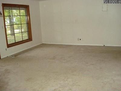 5th image of 2662 Deer St
