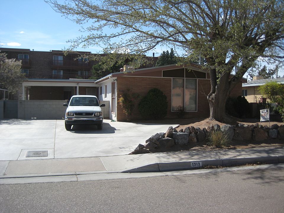 1st image of 1313 Alcazar St NE
