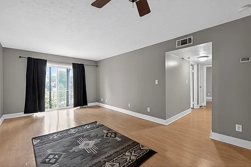 726 Zorn Ave #5 Photo 1