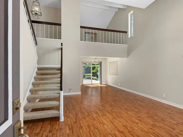 1925 Circle Park Ln — Photo 3