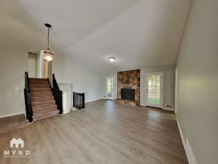 276 Grist Mill Ln — Photo 5