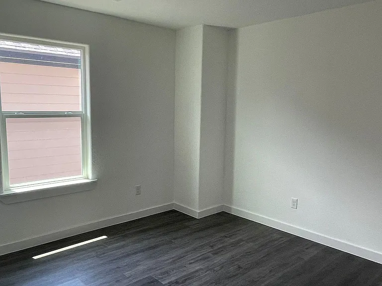 2320 Wavell St #B — Photo 10