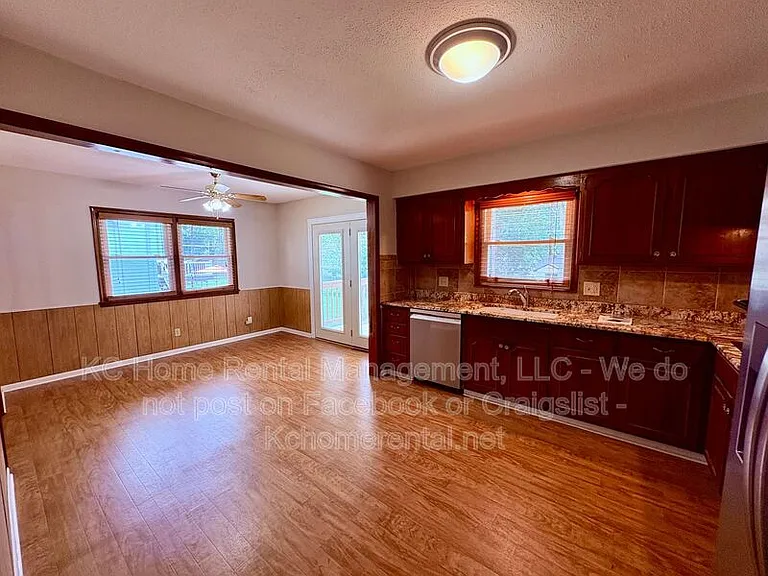 6012 Noland Rd — Photo 7