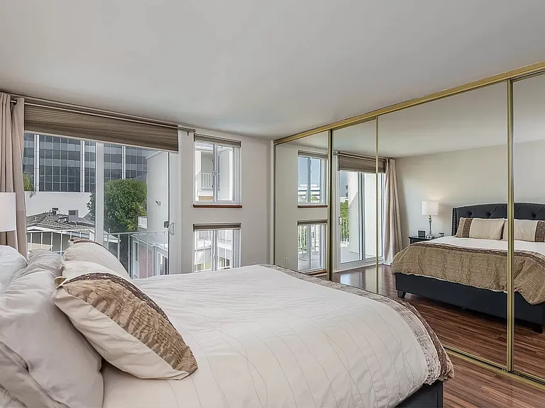4610 Densmore Ave #6 — Photo 10