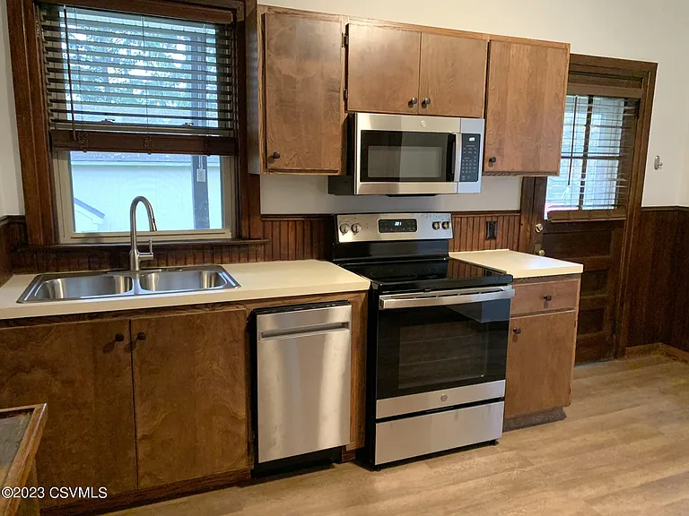 430 Broad St — Photo 9