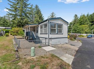 580 Shorepines Pl, Coos Bay, OR 97420