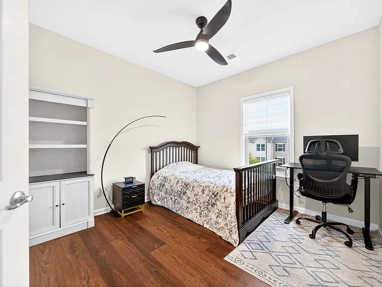 408 Fairmont Dr — Photo 23