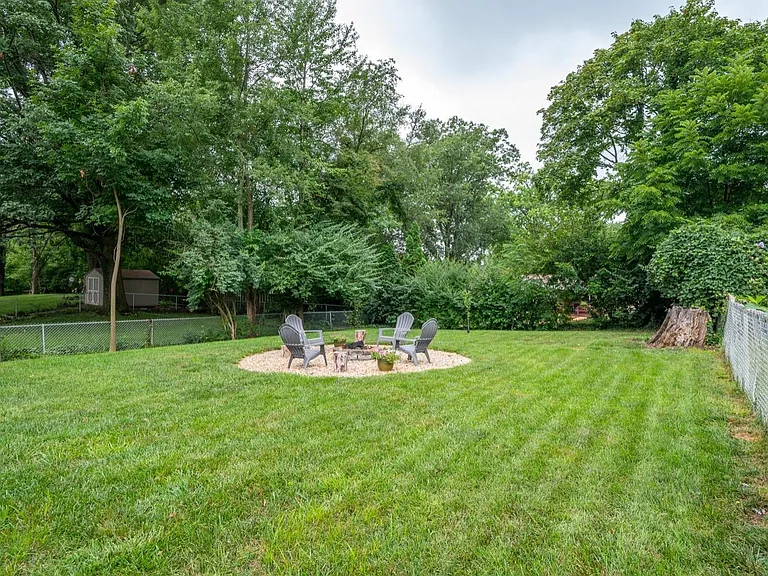 8651 Wicklow Ave — Photo 24