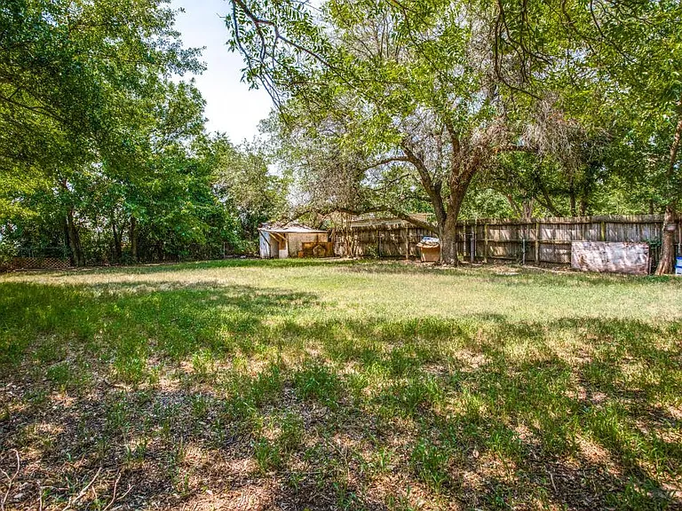 516 Highland Dr — Photo 22